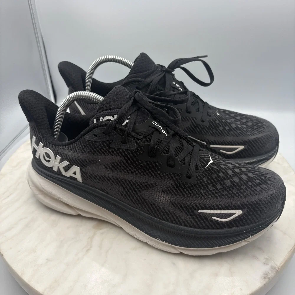 Hoka Clifton 9 Running Shoes Mens 10D Black White 1127895 Athletic Trainers
